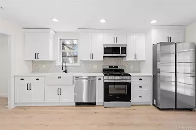 10 Pinedale Avenue, Farmingville, NY 11738 - Photo 9