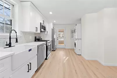 10 Pinedale Avenue, Farmingville, NY 11738 - Photo 11