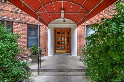 166 Pearsall Drive #5E, Mount Vernon, NY 10552 - Photo 5