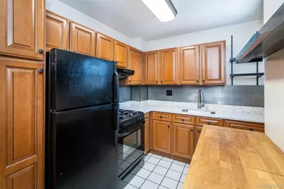 166 Pearsall Drive #5E, Mount Vernon, NY 10552 - Photo 7