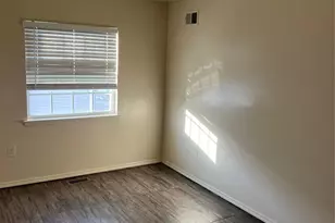 219 Surf Dr, Bronx, NY 10473 - Photo 9