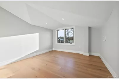 176-12 Kildare Road, Jamaica, NY 11432 - Photo 25