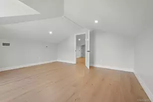 176-12 Kildare Rd, Jamaica, NY 11432 - Photo 33