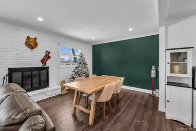 34 W Court Drive, Centereach, NY 11720 - Photo 5