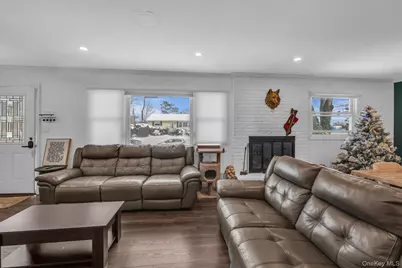 34 W Court Drive, Centereach, NY 11720 - Photo 9