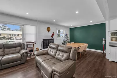 34 W Court Drive, Centereach, NY 11720 - Photo 11