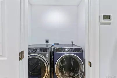 19 Stuyvesant Circle E, East Setauket, NY 11733 - Photo 35