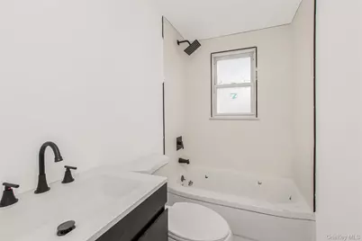 445 Franklin Avenue, Mount Vernon, NY 10553 - Photo 7