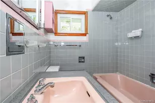 26 Montrose Point Rd, Montrose, NY 10548 - Photo 15