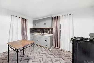 11 N 6th Avenue, Mount Vernon, NY 10550 - Photo 9