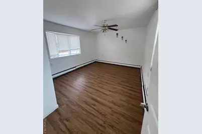 817 Ocean Street, Lindenhurst, NY 11757 - Photo 5