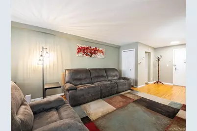 25 Park Place #2C, Great Neck, NY 11021 - Photo 3