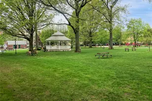 25 Park Pl, Great Neck, NY 11021 - Photo 29