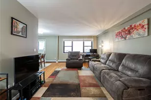 25 Park Pl, Great Neck, NY 11021 - Photo 9