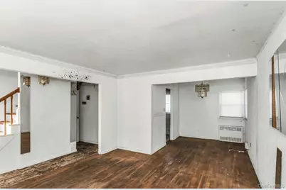 5 Preston Lane, Hicksville, NY 11801 - Photo 17