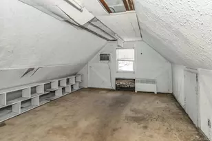 5 Preston Ln, Hicksville, NY 11801 - Photo 5