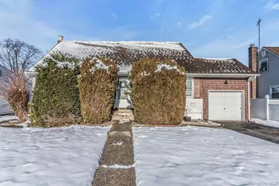 5 Preston Lane, Hicksville, NY 11801 - Photo 19