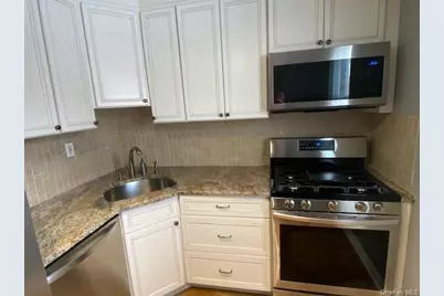 261-53 Langston #E-1st fl, Glen Oaks, NY 11004 - Photo 5