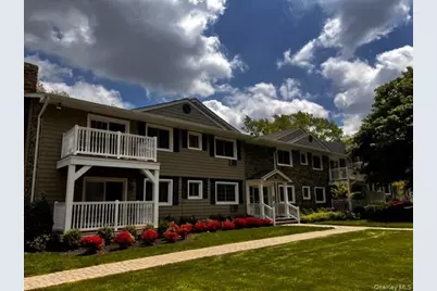 6 Williams Boulevard #1O, Lake Grove, NY 11755 - Photo 1