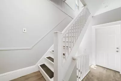 17 Lawrence Avenue #2, Sleepy Hollow, NY 10591 - Photo 5