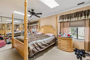 157 Hidden Ponds Cir, Smithtown, NY 11787 - Photo 15