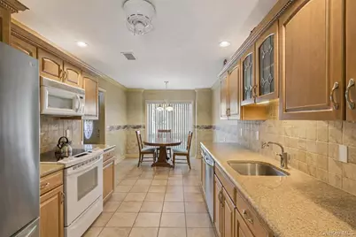 157 Hidden Ponds Circle, Smithtown, NY 11787 - Photo 13