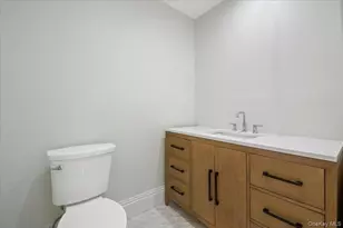 772 Park Ln, Woodmere, NY 11581 - Photo 33