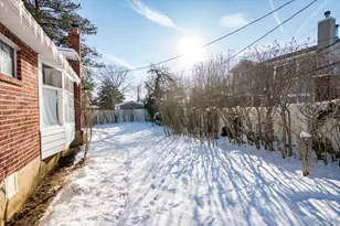 9 Walnut Pl, Massapequa, NY 11758 - Photo 17