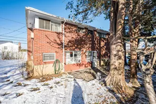 9 Walnut Pl, Massapequa, NY 11758 - Photo 19