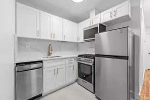 83-32 159th St, Jamaica, NY 11432 - Photo 3