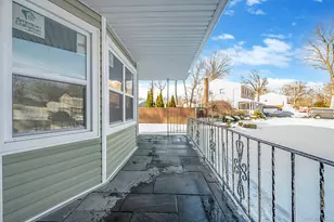 15 Terry Ct, North Babylon, NY 11703 - Photo 31