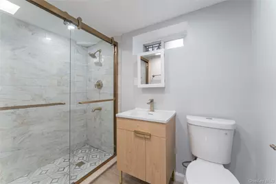 17031 Grand Central Parkway, Jamaica, NY 11432 - Photo 19