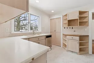 23 Garretson Rd, White Plains, NY 10604 - Photo 9