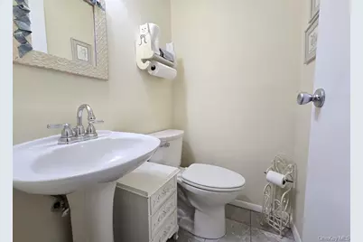 331 Clubhouse Court, Coram, NY 11727 - Photo 7