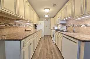 331 Clubhouse Ct, Coram, NY 11727 - Photo 5