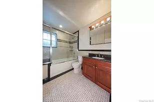 100 Villa D'Est Dr, Coram, NY 11727 - Photo 11