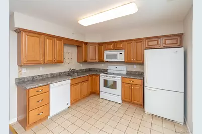 70 Aveonis Court, Fishkill, NY 12524 - Photo 3