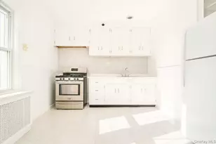 194 Summit Ave, Mount Vernon, NY 10550 - Photo 1