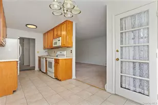 58 Coachlight Square, Montrose, NY 10548 - Photo 5