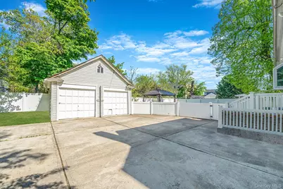 26 Rosedale Avenue, Freeport, NY 11520 - Photo 7