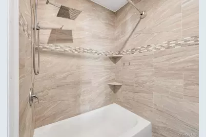 32 Longfellow Avenue, Westbury, NY 11590 - Photo 9