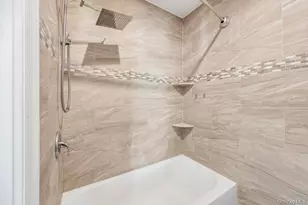 32 Longfellow Ave, Westbury, NY 11590 - Photo 9