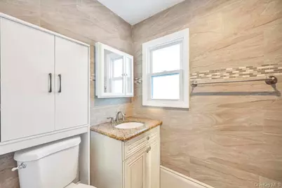 32 Longfellow Avenue, Westbury, NY 11590 - Photo 15