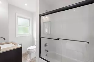 209 Van Cortlandt Park Ave, Yonkers, NY 10705 - Photo 17