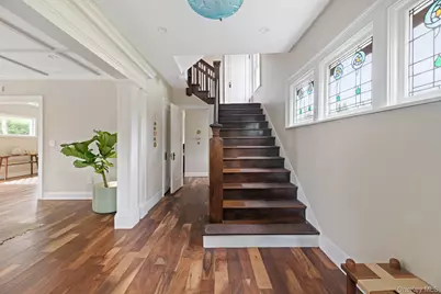 209 Van Cortlandt Park Avenue, Yonkers, NY 10705 - Photo 5