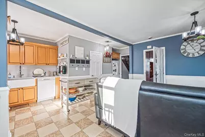 65-26 Admiral Avenue, Middle Village, NY 11379 - Photo 9