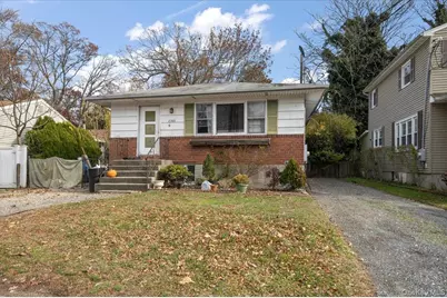 2386 New York Avenue, Huntington Station, NY 11746 - Photo 1
