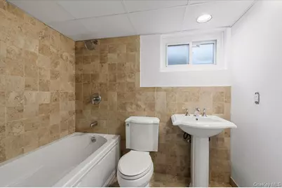 2386 New York Avenue, Huntington Station, NY 11746 - Photo 5