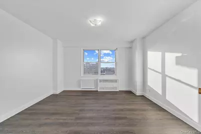 2550 Olinville Avenue #8H, Bronx, NY 10467 - Photo 15