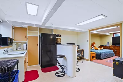 6161 62nd Avenue, Middle Village, NY 11379 - Photo 11